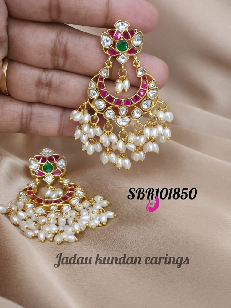 Earring Collections for Women / பெண்களுக்கான காதணித் தொகுப்புகள்